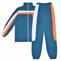 Костюм спортивный